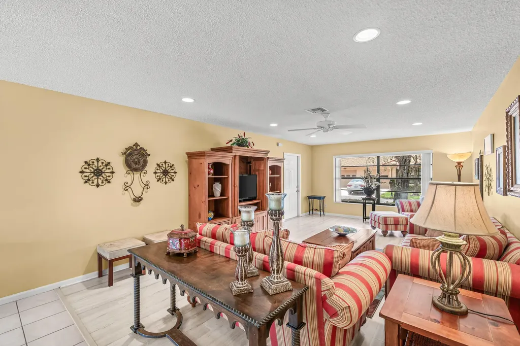 4625 Rosewood Tree Court Boynton Beach FL 33436
