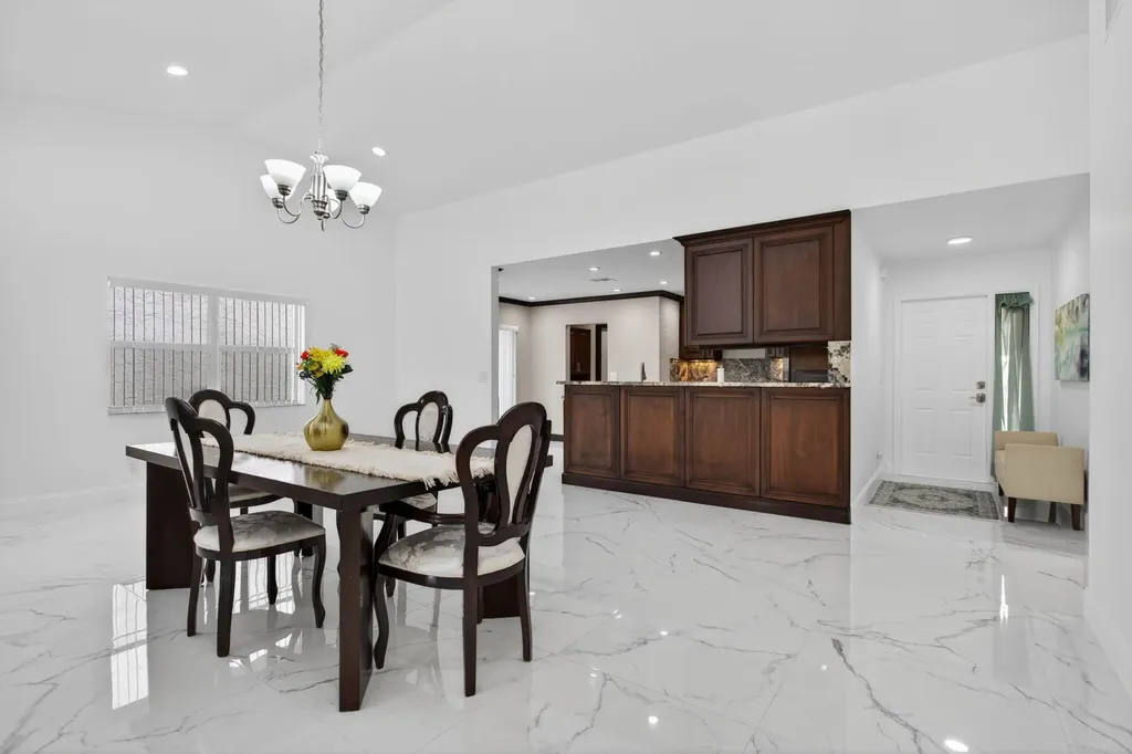 1873 NW 97th Terrace Coral Springs FL 33071