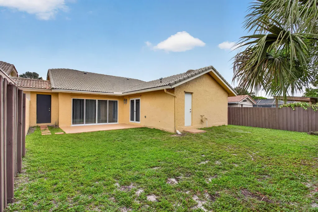 1873 NW 97th Terrace Coral Springs FL 33071