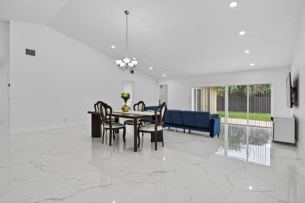 1873 NW 97th Terrace Coral Springs FL 33071