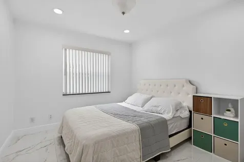 1873 NW 97th Terrace Coral Springs FL 33071