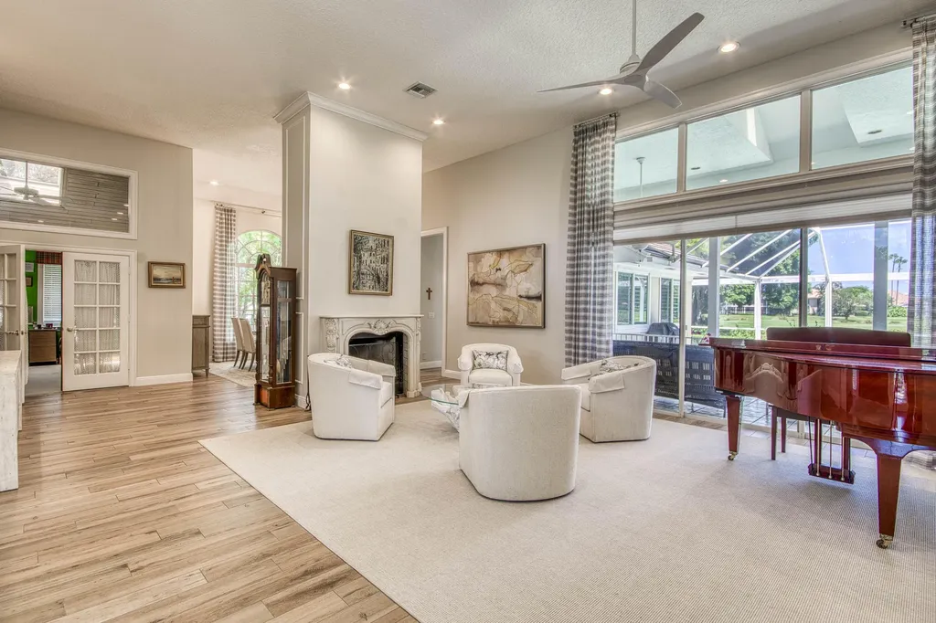 185 Thornton Drive Palm Beach Gardens FL 33418