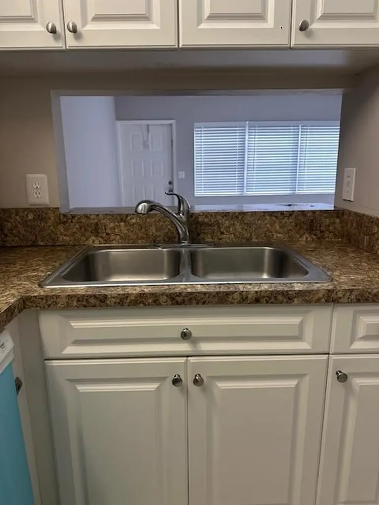 1004 Twin Lakes Drive Coral Springs FL 33071