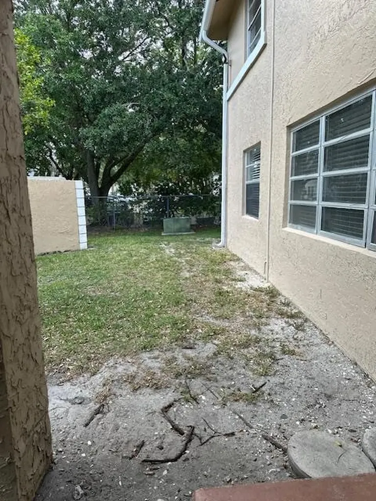 1004 Twin Lakes Drive Coral Springs FL 33071
