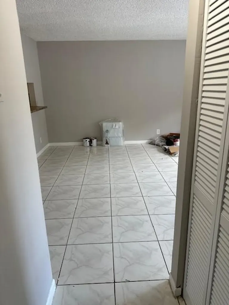 1004 Twin Lakes Drive Coral Springs FL 33071