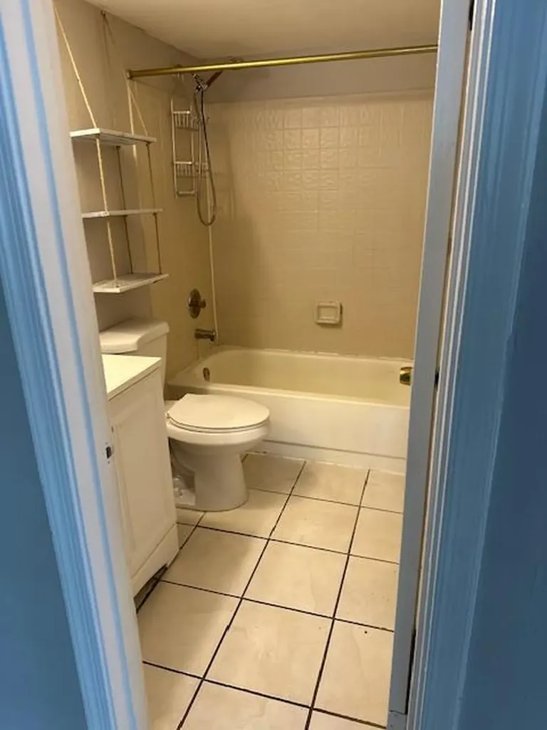 1004 Twin Lakes Drive Coral Springs FL 33071