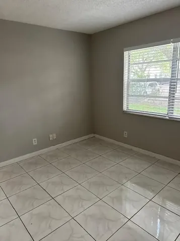 1004 Twin Lakes Drive Coral Springs FL 33071