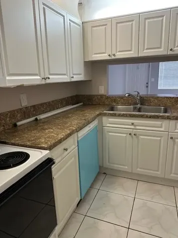 1004 Twin Lakes Drive Coral Springs FL 33071