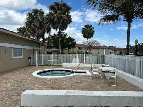 1004 Twin Lakes Drive Coral Springs FL 33071