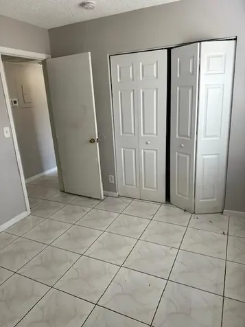 1004 Twin Lakes Drive Coral Springs FL 33071