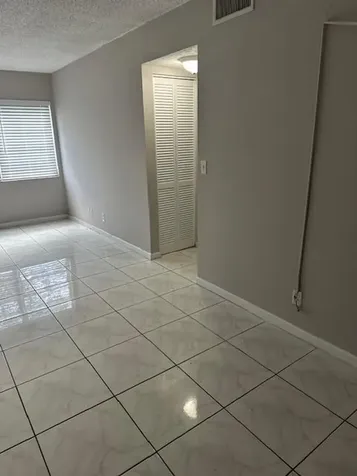 1004 Twin Lakes Drive Coral Springs FL 33071