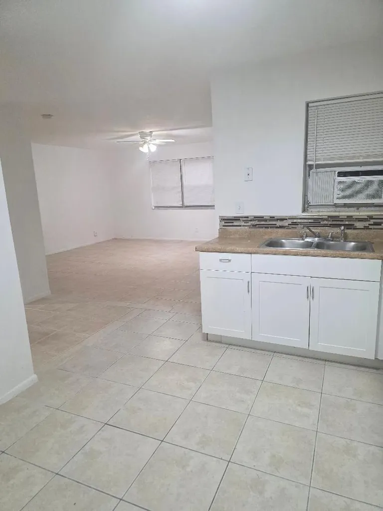 3800 SW 2nd Court Fort Lauderdale FL 33312