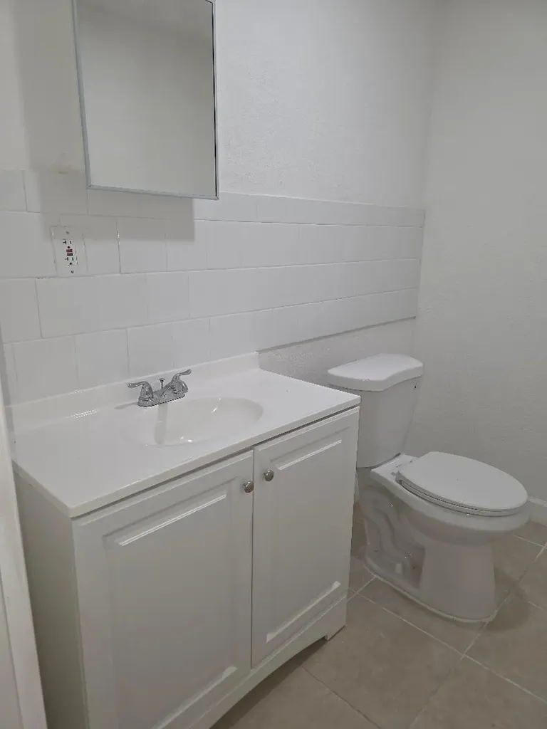 3800 SW 2nd Court Fort Lauderdale FL 33312