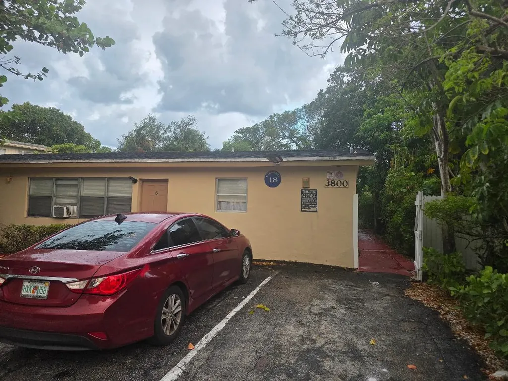 3800 SW 2nd Court Fort Lauderdale FL 33312