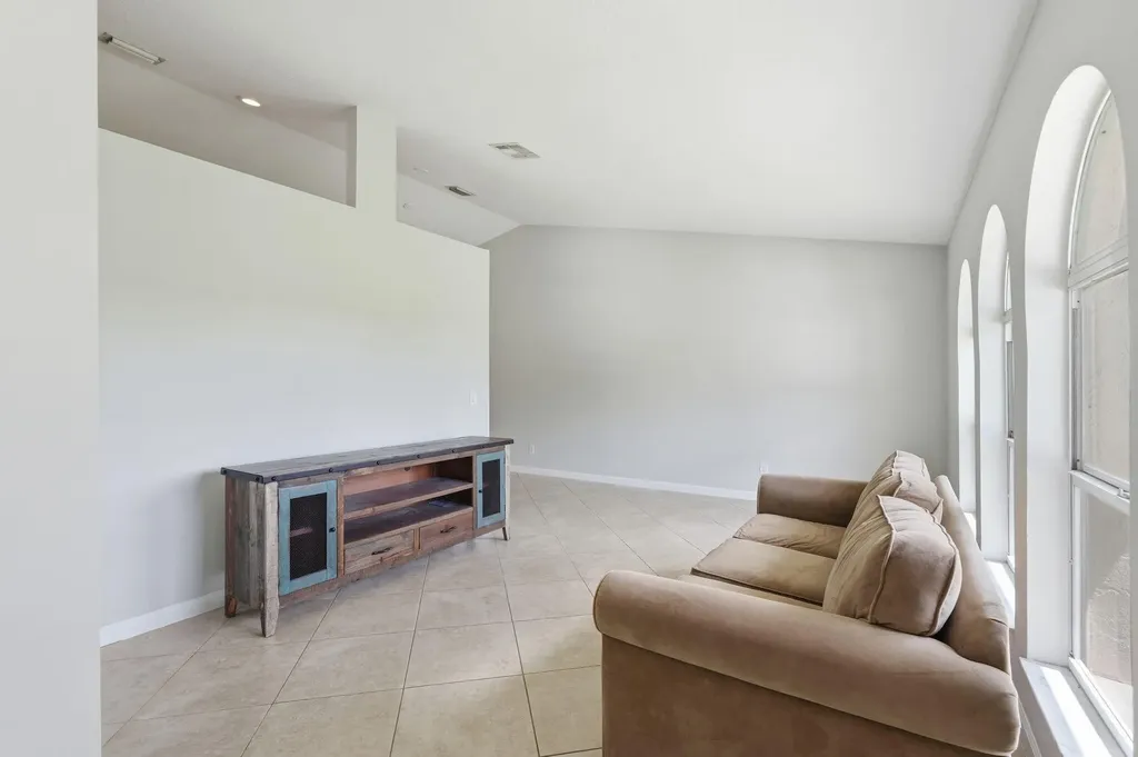 12543 N 73rd Court N The Acreage FL 33412