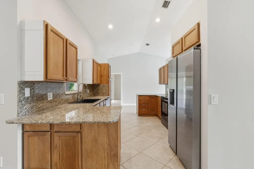12543 N 73rd Court N The Acreage FL 33412