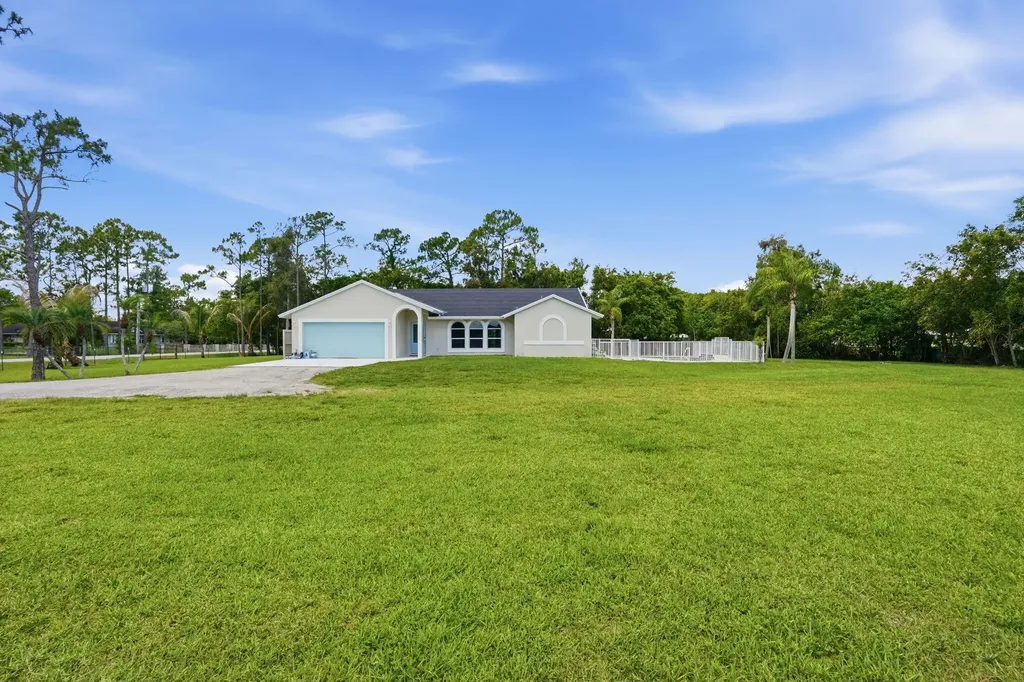 12543 N 73rd Court N The Acreage FL 33412
