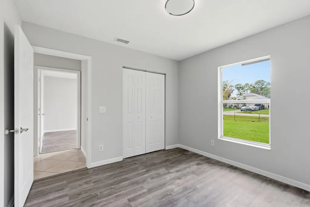 12543 N 73rd Court N The Acreage FL 33412