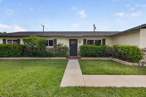 9820 Jonquil Circle N Palm Beach Gardens FL 33410