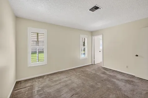 9820 Jonquil Circle N Palm Beach Gardens FL 33410