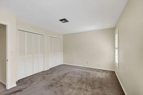 9820 Jonquil Circle N Palm Beach Gardens FL 33410