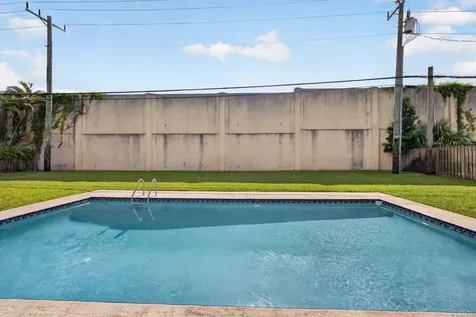 9820 Jonquil Circle N Palm Beach Gardens FL 33410