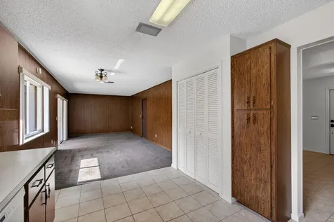 9820 Jonquil Circle N Palm Beach Gardens FL 33410