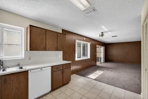 9820 Jonquil Circle N Palm Beach Gardens FL 33410
