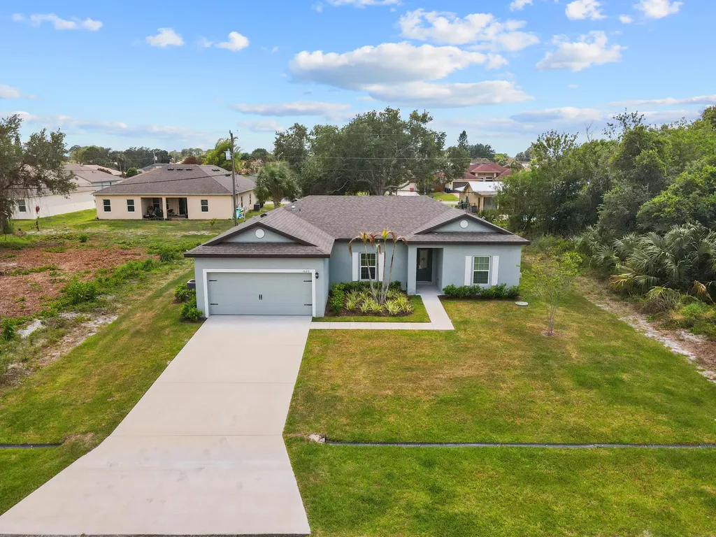 1620 SW Escobar Lane Port St Lucie FL 34953