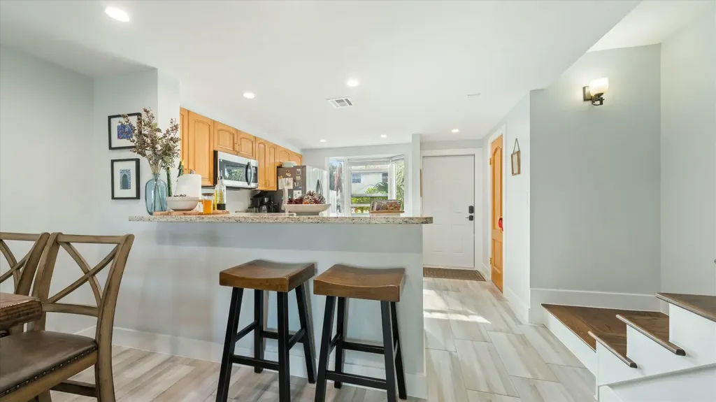 2555 NE 15th Street Pompano Beach FL 33062