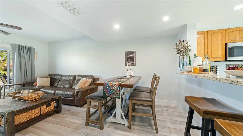2555 NE 15th Street Pompano Beach FL 33062