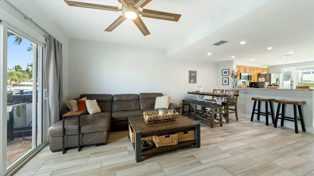 2555 NE 15th Street Pompano Beach FL 33062