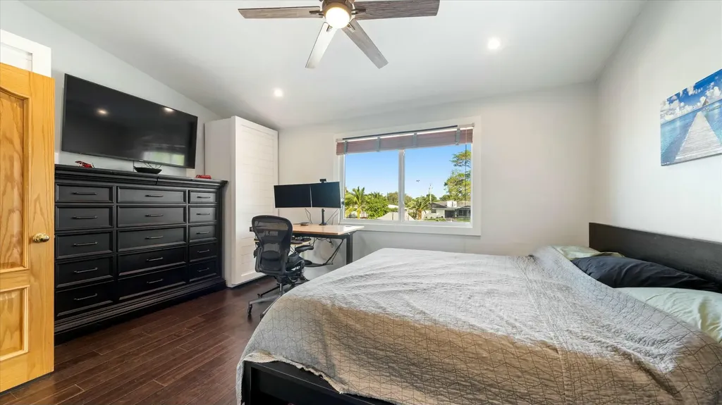 2555 NE 15th Street Pompano Beach FL 33062