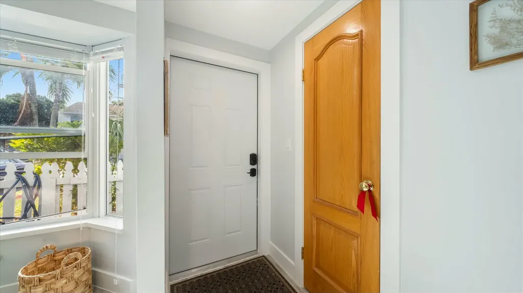 2555 NE 15th Street Pompano Beach FL 33062