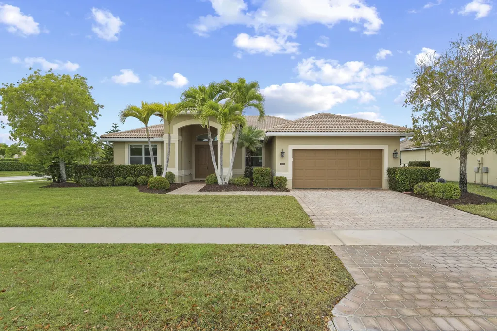 9387 Silent Oak Circle West Palm Beach FL 33411