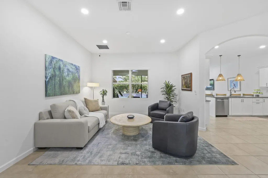 9387 Silent Oak Circle West Palm Beach FL 33411