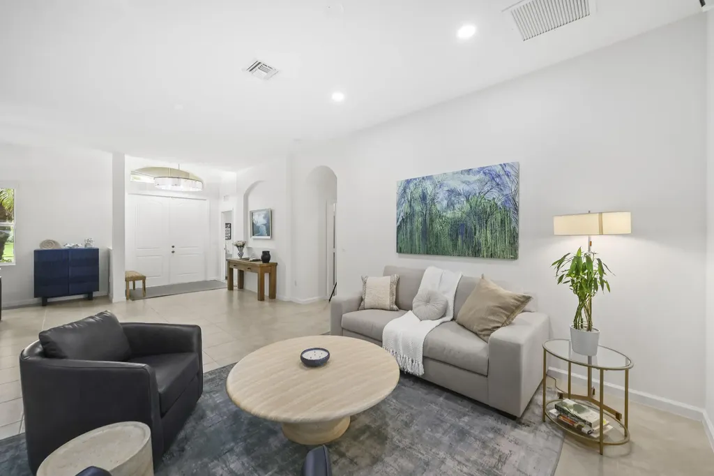 9387 Silent Oak Circle West Palm Beach FL 33411