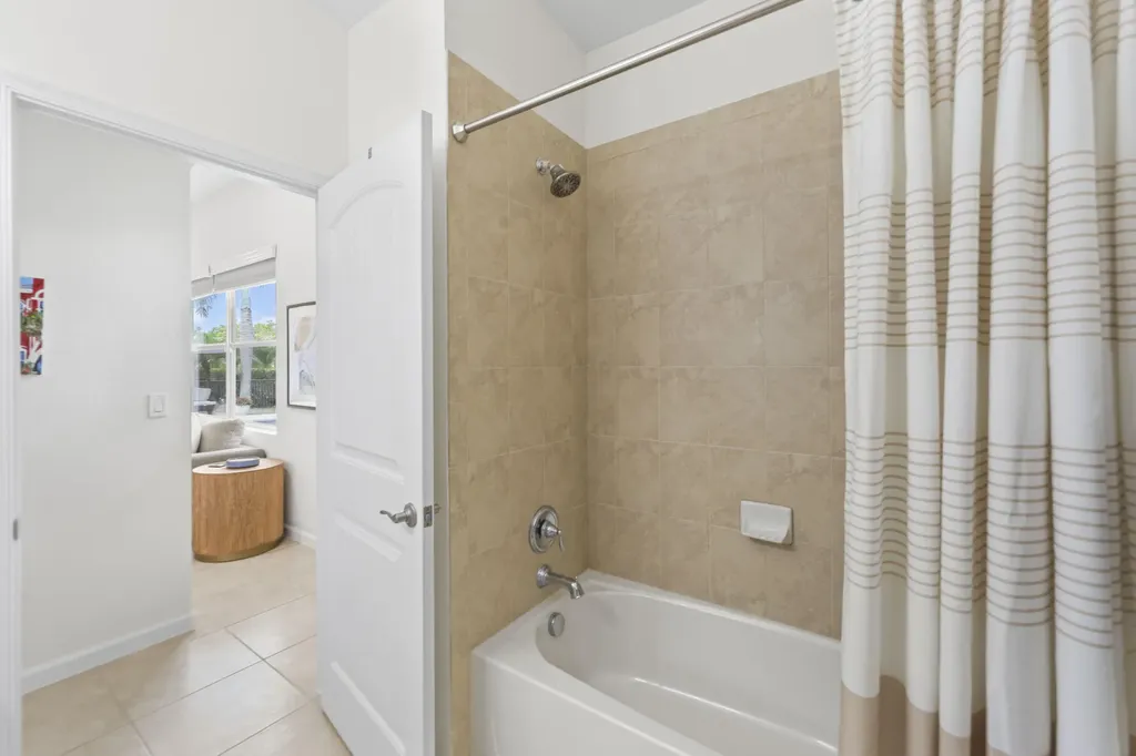 9387 Silent Oak Circle West Palm Beach FL 33411