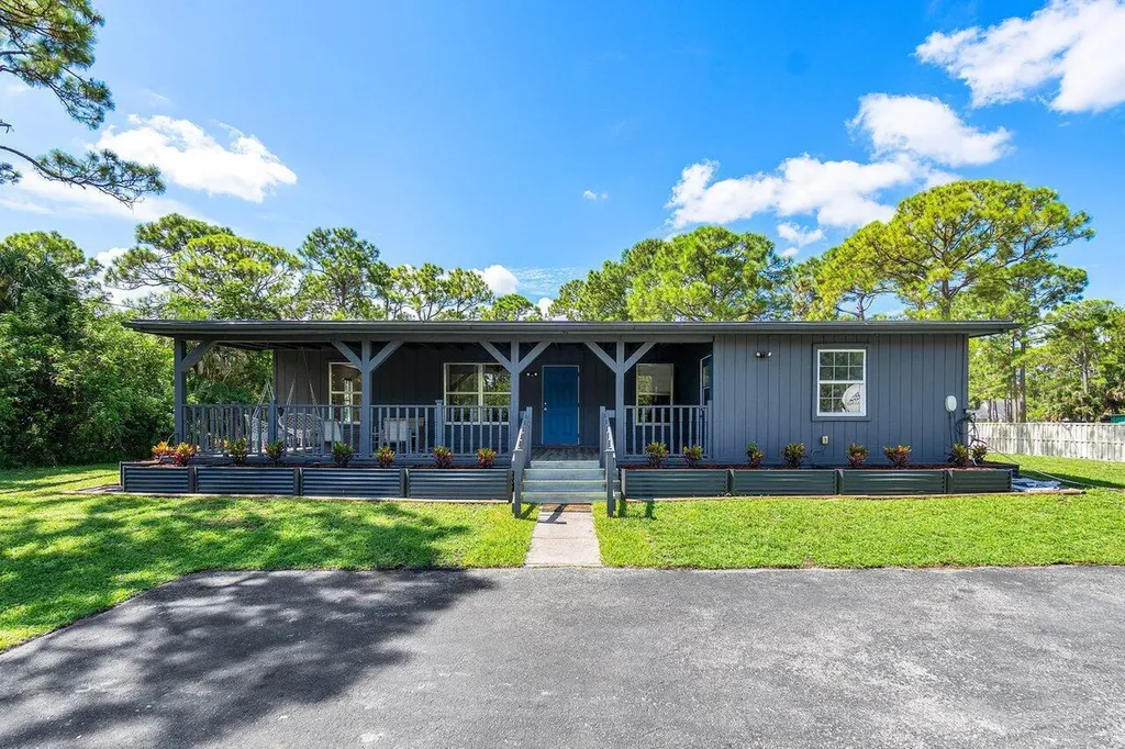 11448 N 68th Street Street N The Acreage FL 33412