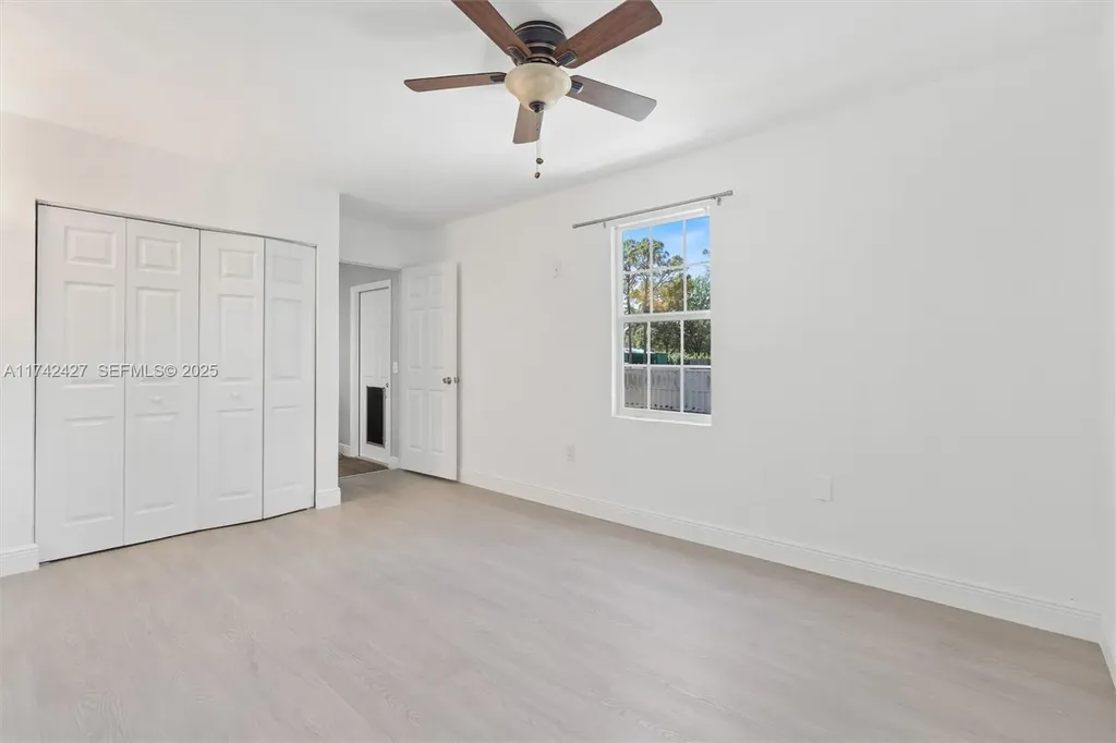 11448 N 68th Street Street N The Acreage FL 33412