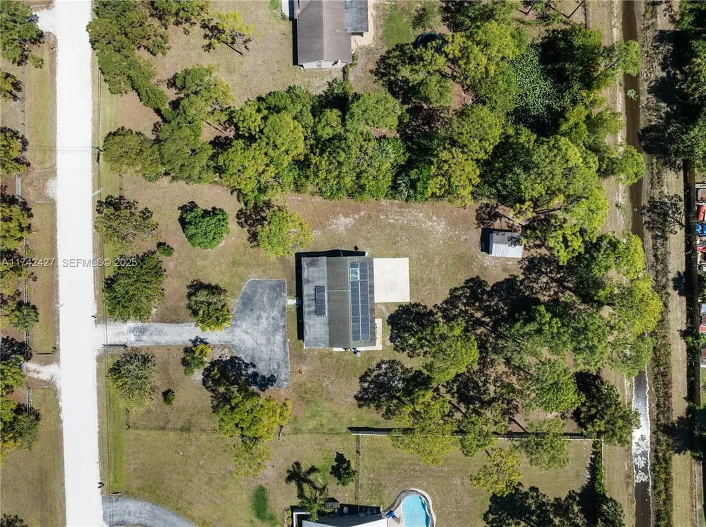 11448 N 68th Street Street N The Acreage FL 33412