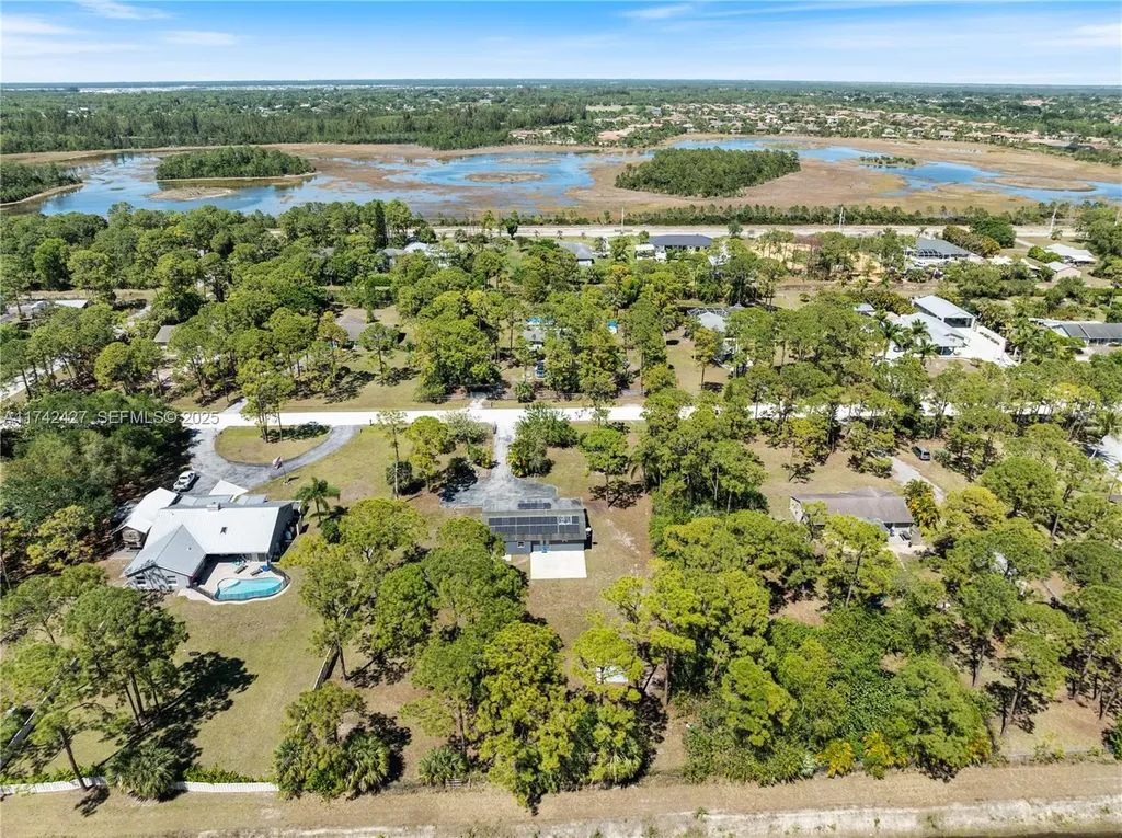 11448 N 68th Street Street N The Acreage FL 33412