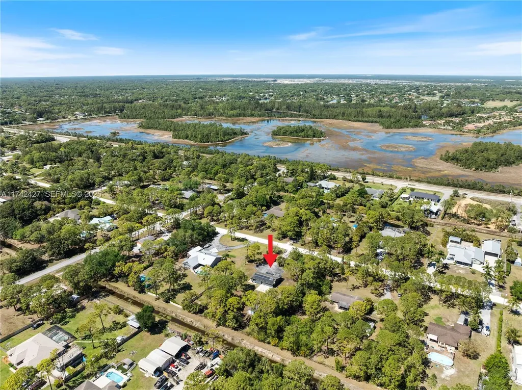 11448 N 68th Street Street N The Acreage FL 33412