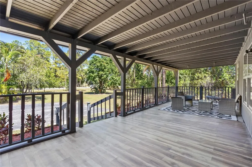 11448 N 68th Street Street N The Acreage FL 33412