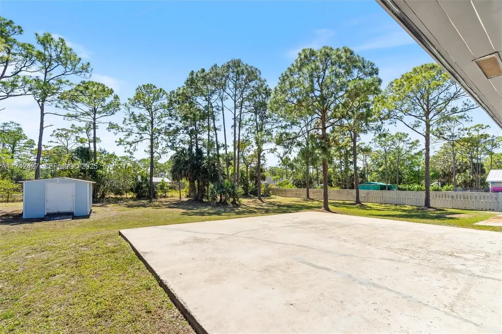 11448 N 68th Street Street N The Acreage FL 33412