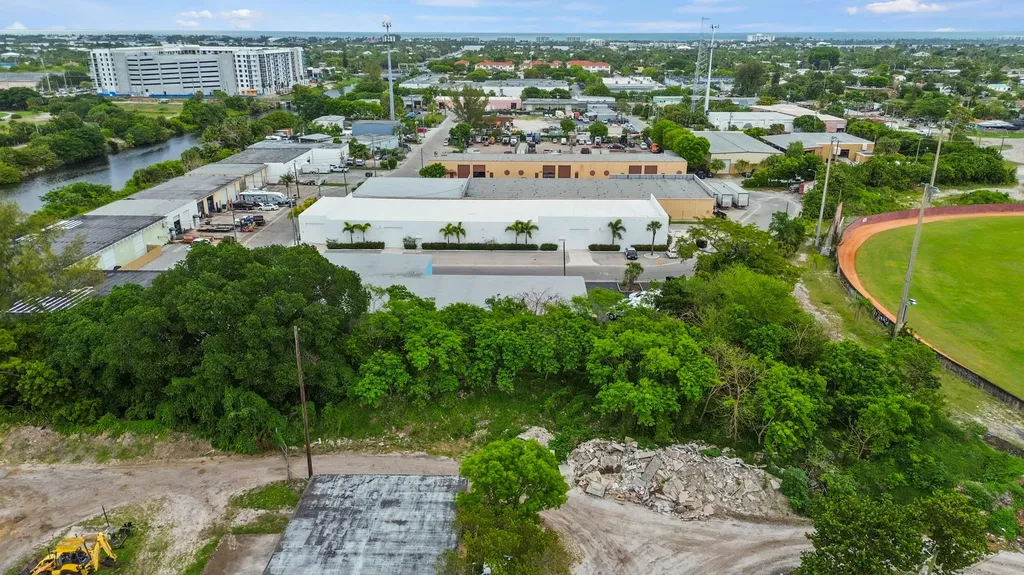 2605 Kelly Lane Lake Worth Beach FL 33460