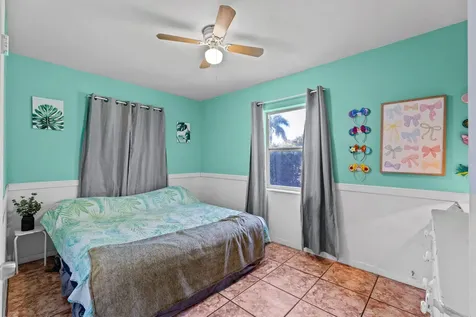 1110 14th Court S Lake Worth Beach FL 33460