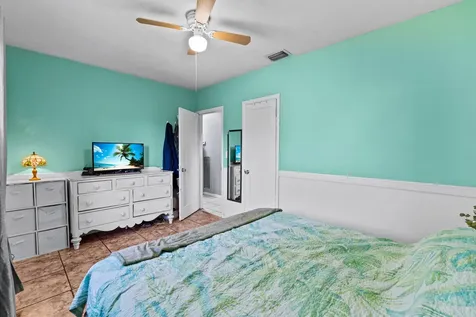 1110 14th Court S Lake Worth Beach FL 33460