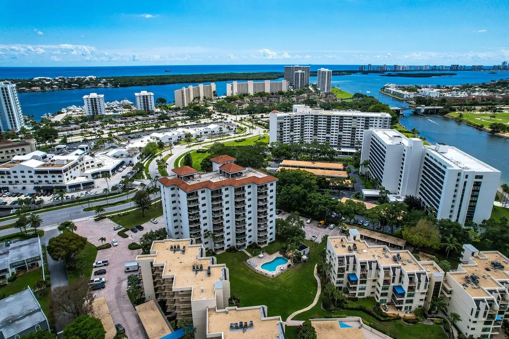 370 Golfview Road North Palm Beach FL 33408