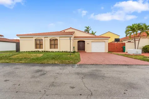 8871 SW 6th Street Miami FL 33174